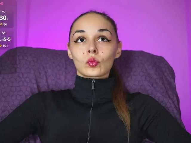 Miss-Bia on BongaCams