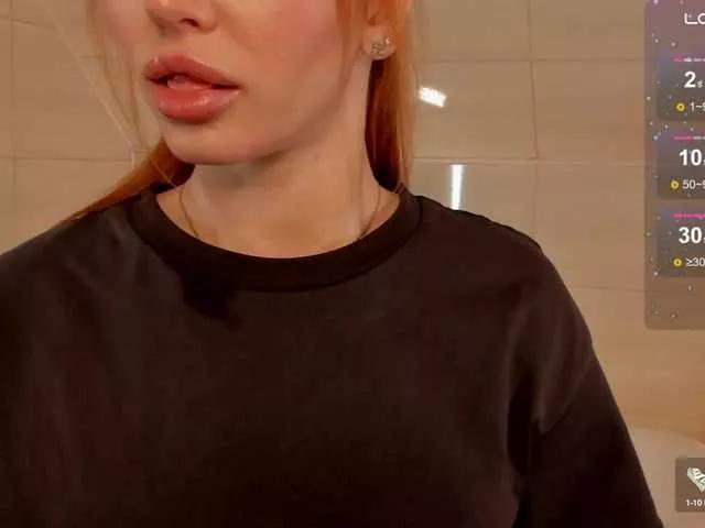 Offline MissRedFox on BongaCams