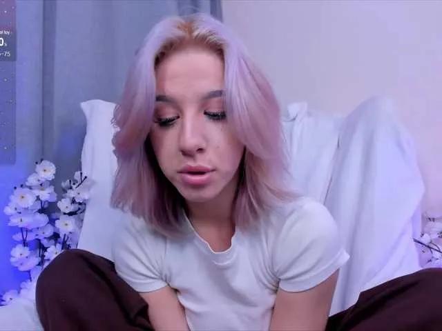 Freechat Necucubi on BongaCams