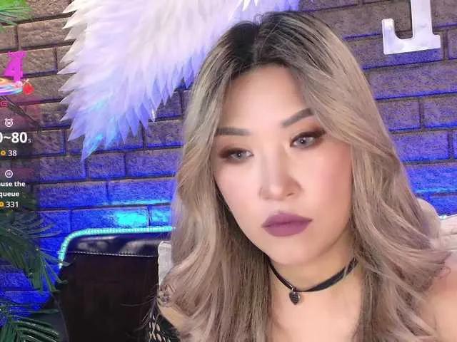 Freechat nickyowl on BongaCams