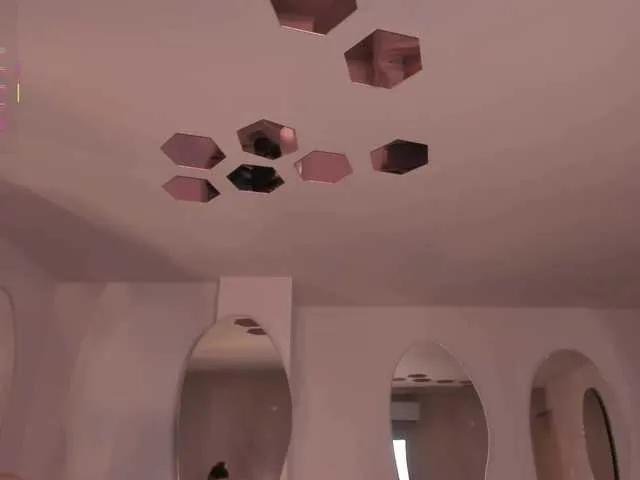 Offline PaulinaSantos1 on BongaCams