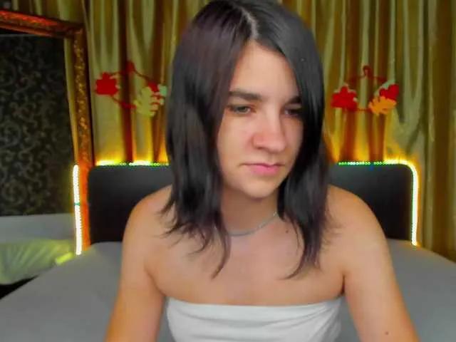 Polly-Love on BongaCams