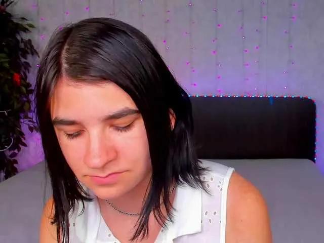 Polly-Love on BongaCams