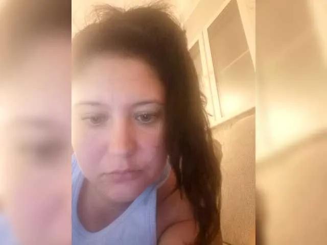 Offline Polyk93 on BongaCams