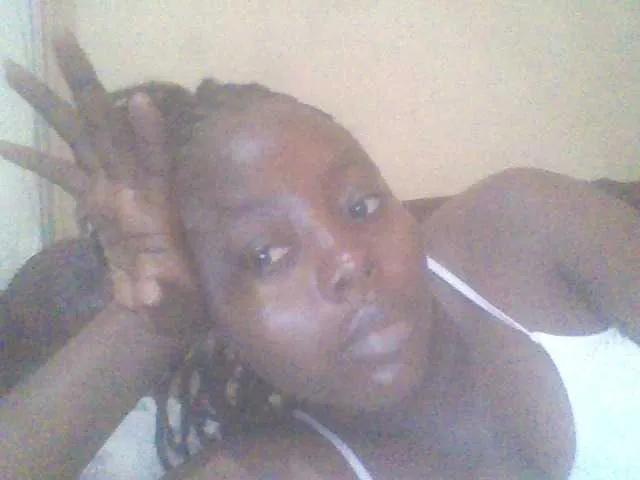 Offline PrettyG on BongaCams