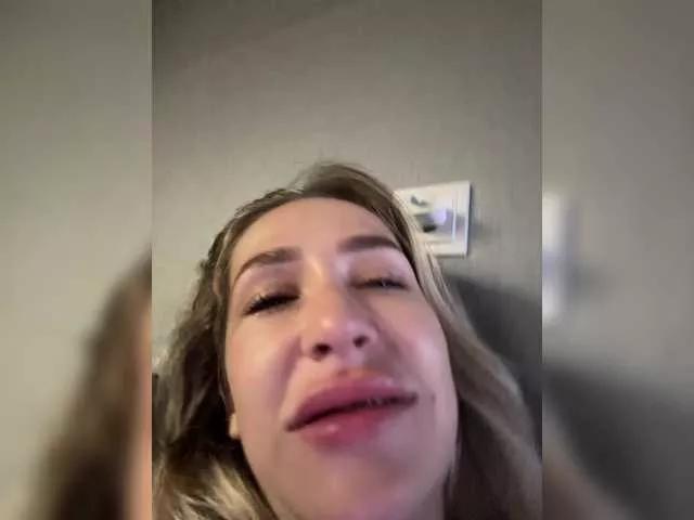 Offline QueenKing on BongaCams