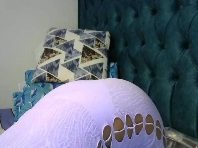 Offline Quinbeib on BongaCams