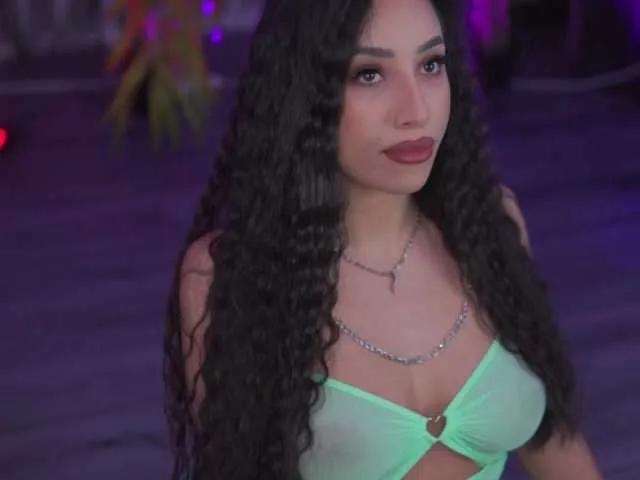 Freechat RamiraRowa on BongaCams