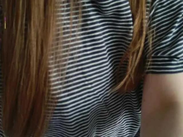 Offline SalutChristine on BongaCams