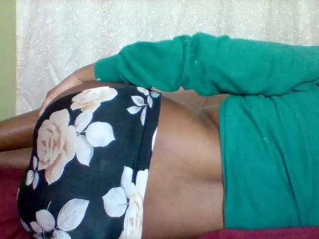 Sexyapple2002 on BongaCams