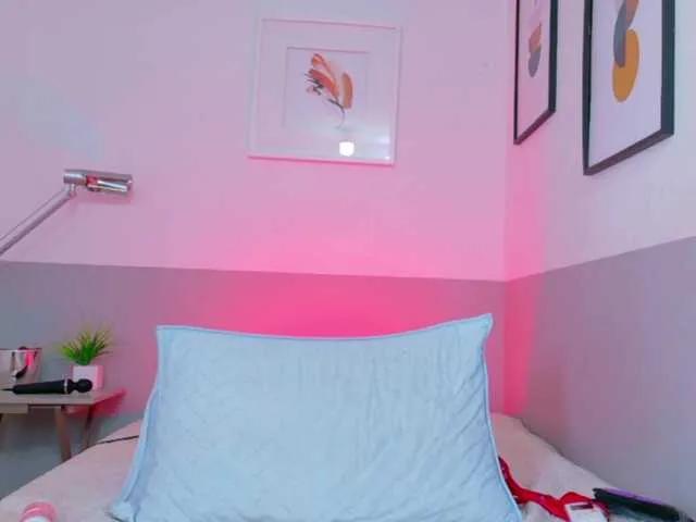 skinnyprinces on BongaCams