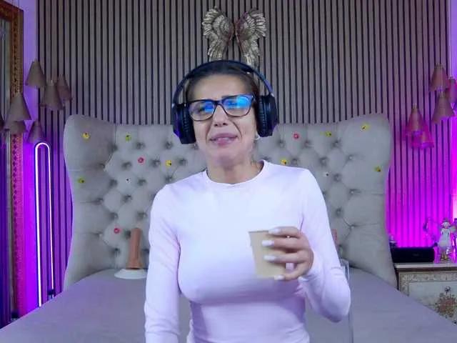 Freechat TastyShow on BongaCams