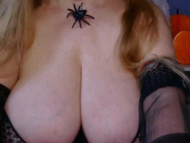 Freechat TexasMommy on BongaCams