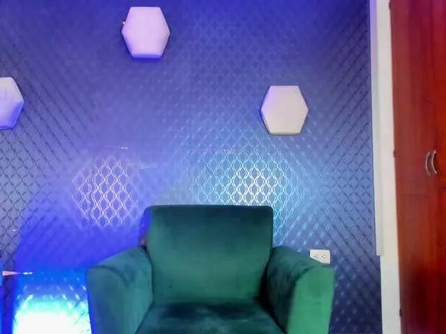 Offline thania777 on BongaCams