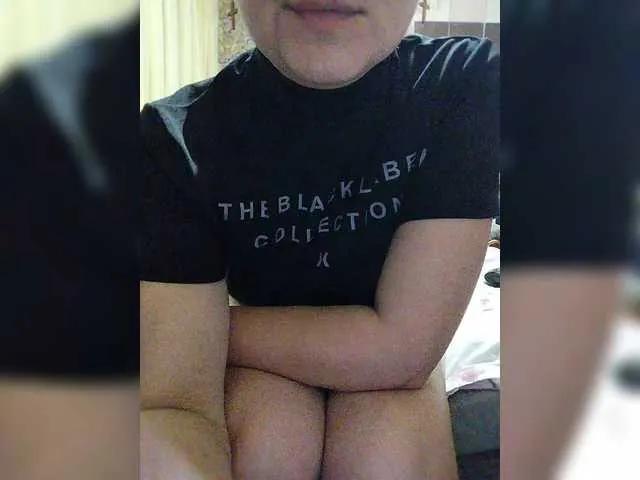 Offline Vikki-vik on BongaCams