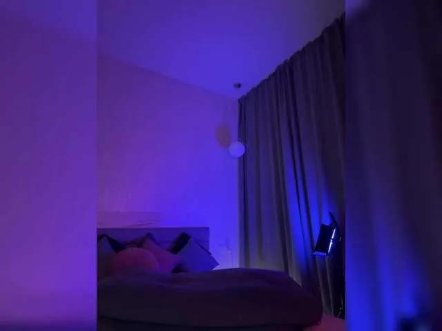 Offline WhoreMira on BongaCams