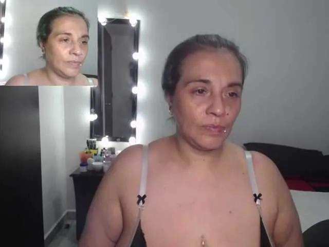 zoedoll on BongaCams