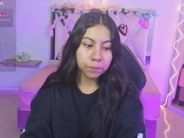 ZURY-TAY on BongaCams