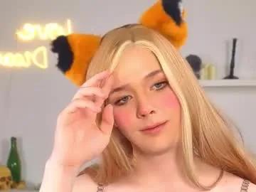 _yourfoxy_ on Chaturbate