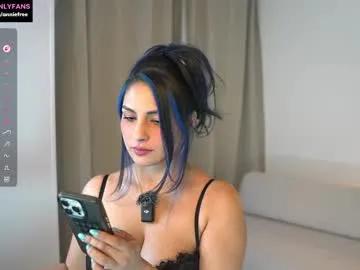 Freechat annieguzman_ on Chaturbate