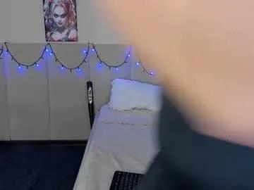 barbiemuscle1 — Topless muscle show [56 tokens left] #muscle #fit #mature #milf #feet