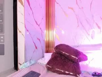 Freechat charlotte__milf on Chaturbate