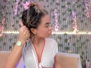 Freechat coralineross_ on Chaturbate