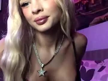 Group diamond_the_blonde on Chaturbate