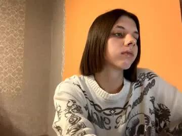 elinhelser — G: bite mt lips  Hi guys! I'm here #new my name is Elisa, I'm #18  #skinny #teen #young  [15 tokens remaining]