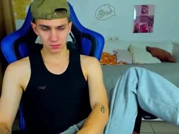 Freechat frank_mooree on Chaturbate