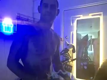 Freechat geekedoutlabs on Chaturbate