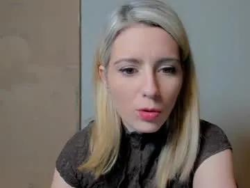 kimilee22 — Welcome <3 Tip if you like it - Goal: Last tipper gets 5 Videos #german #lovense #english #cozy #blonde #gamergirl [367 tokens left]