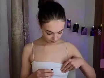 Away kiraturner on Chaturbate