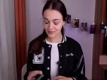 Away kiraturner on Chaturbate