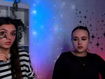 lisa_dark_ — GOAL: tease [758 tokens remaining] Welcome to my room! #cute #18 #shy #new #nonude