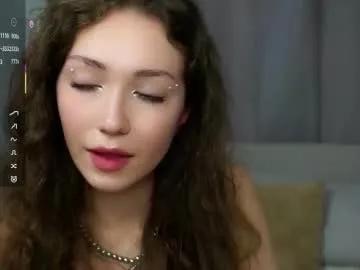 Private loriamarzinske on Chaturbate