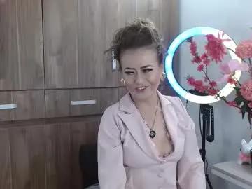 maghenta — hot latina works almost for free