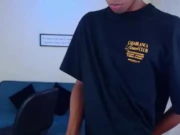 Freechat miiloo18 on Chaturbate