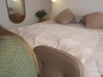 Freechat rebeccastonee on Chaturbate