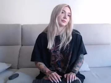 Freechat tattoobbgirl on Chaturbate