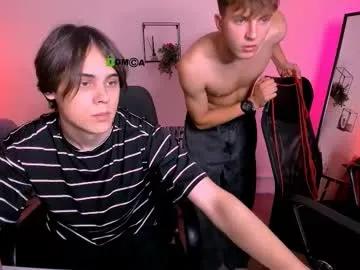 Freechat travis_wolf_ on Chaturbate