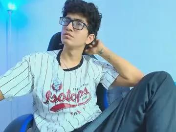 Freechat tylerwhiite_ on Chaturbate