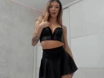 Freechat v_deville on Chaturbate