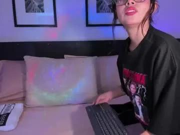 Away vi_anaya on Chaturbate