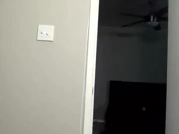 Freechat wetkyliecreams on Chaturbate