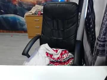 Freechat xxxnewlywedsxxx on Chaturbate