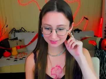 Group yourlovelystoryy on Chaturbate