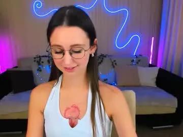 Group yourlovelystoryy on Chaturbate