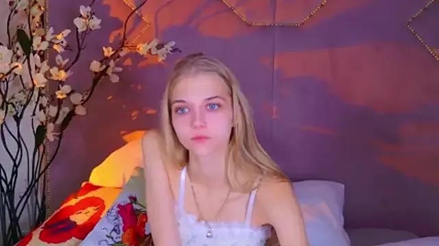 StripChat 4example_Chloe is Freechat 4example_Chloe — I'll tease you as much as possible.