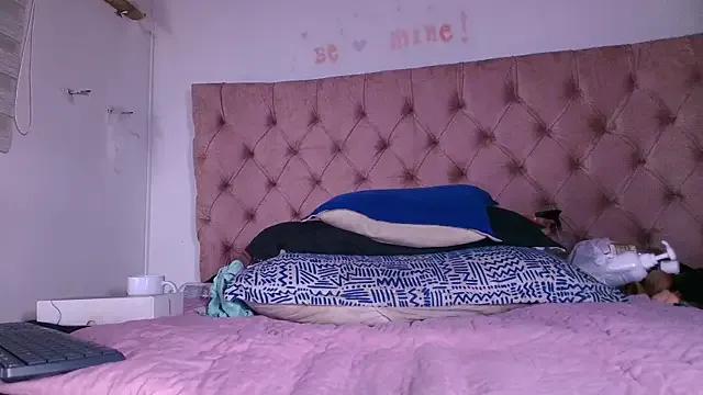 Freechat _linda_milk_ on StripChat